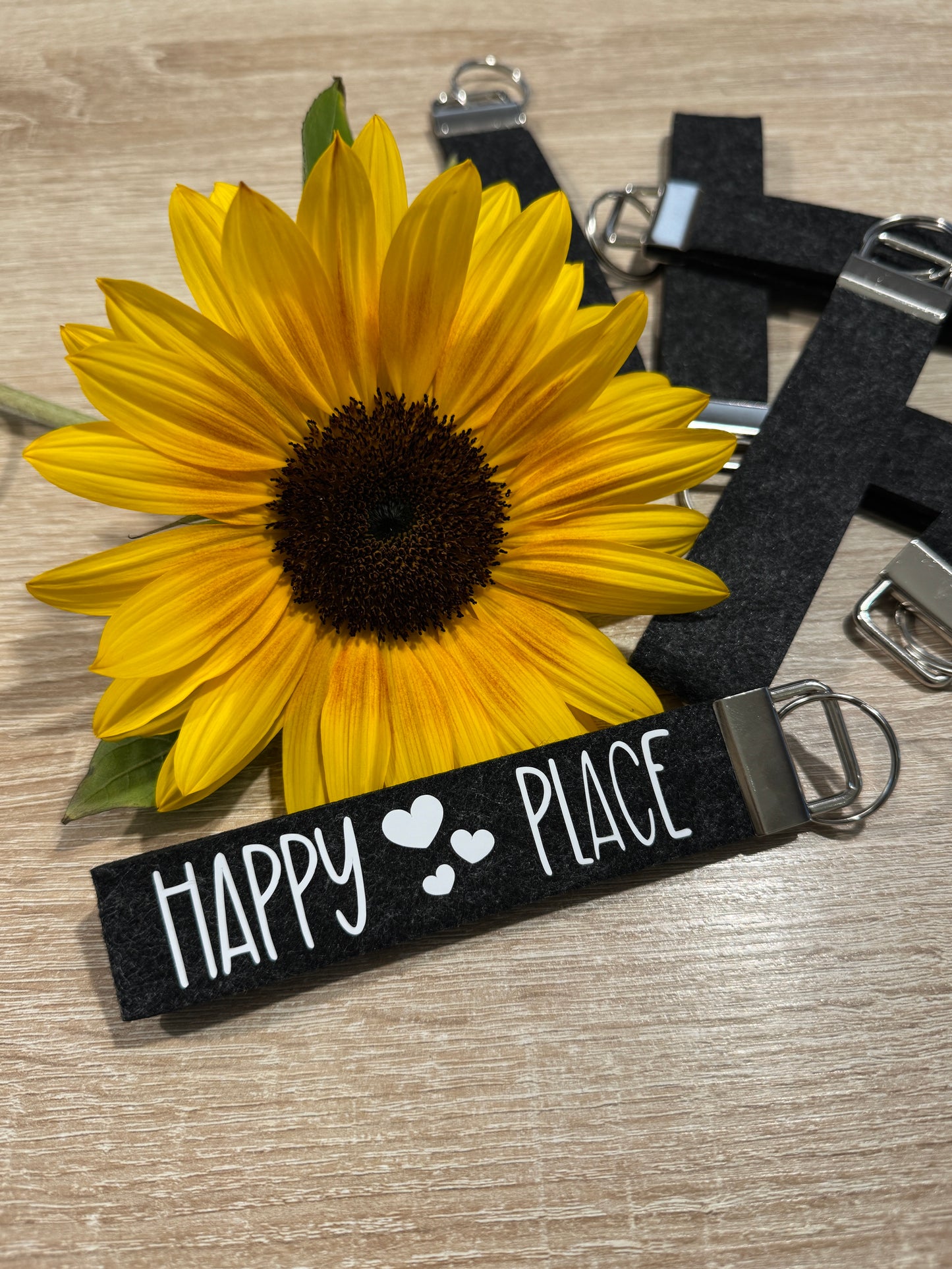 Filz-Schlüsselanhänger-Happy Place