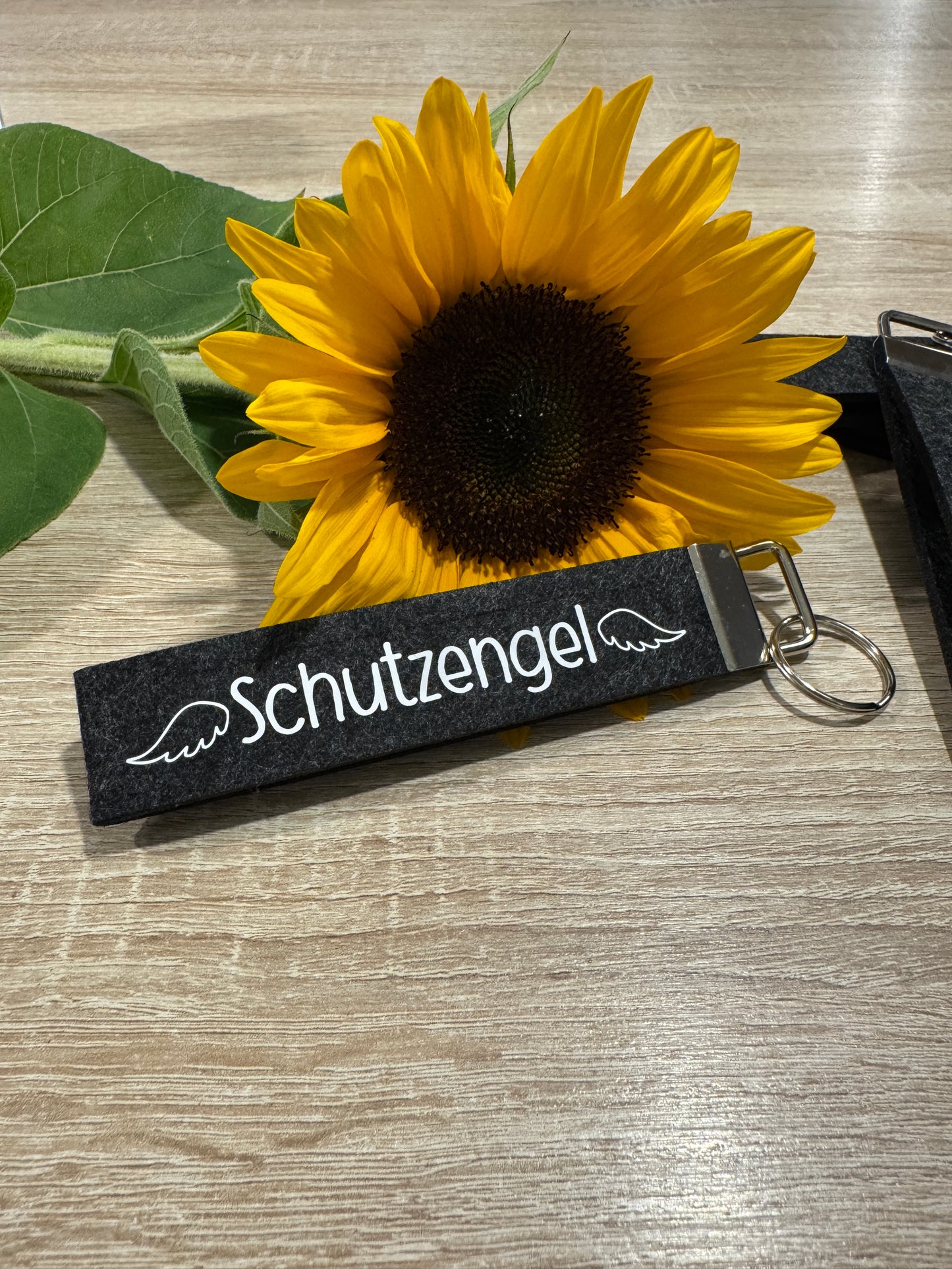 Filz-Schlüsselanhänger-Schutzengel