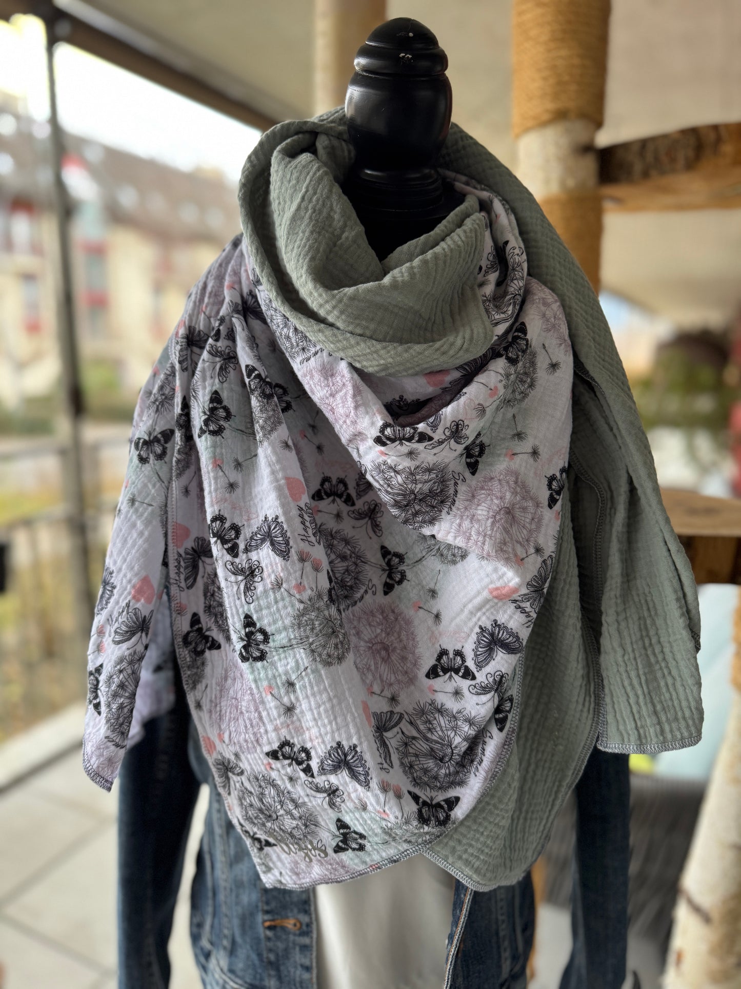 Musselin Halstuch- Schmätterling/hellblau-mint
