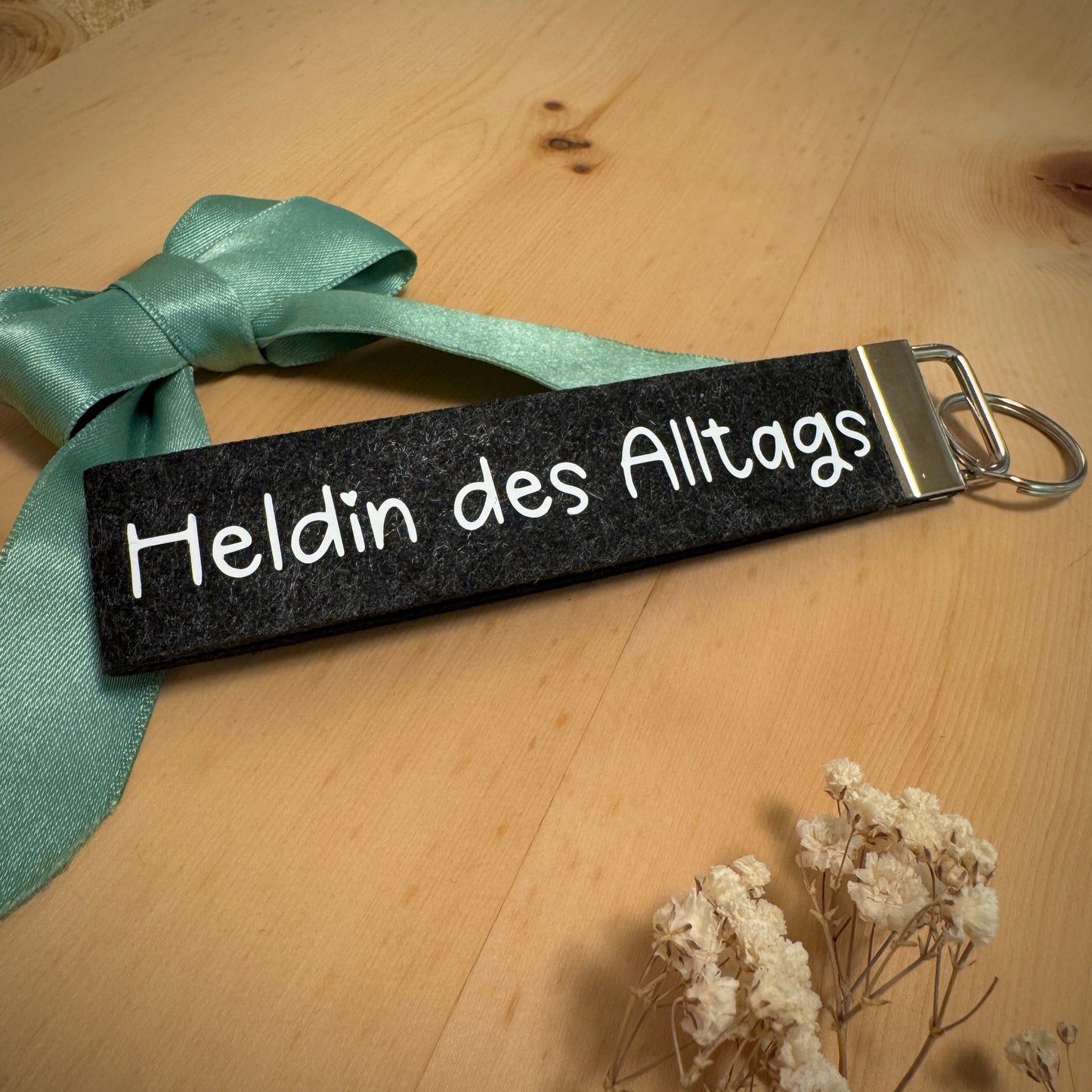 Filz-Schlüsselanhänger- Heldin des Alltags